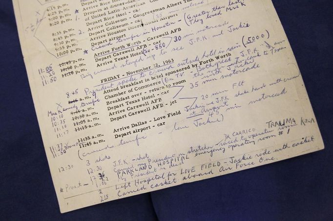 Handwritten notes on the travel schedule of former U.S. President John F. Kennedy on the day he was shot, November 22, 1963, is displayed as part of the McInnis Auctioneers Presidential Auction in Amesbury, Massachusetts February 10, 2013. The auction which features the estate of the late David Powers, special assistant to former president John F. Kennedy, will take place on February 17. REUTERS/Jessica Rinaldi (UNITED STATES - Tags: POLITICS BUSINESS CRIME LAW) Published: Úno. 10, 2013, 9:34 odp.