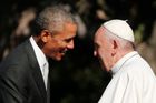 Papež přijel do Bílého domu za Obamou fiatem. A svatořečil zakladatele Kalifornie