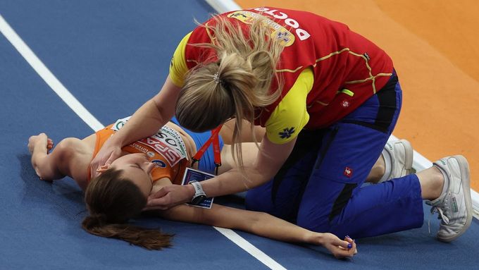 Nizozemka Maureen Kosterová skončila na halovém ME v bezvědomí