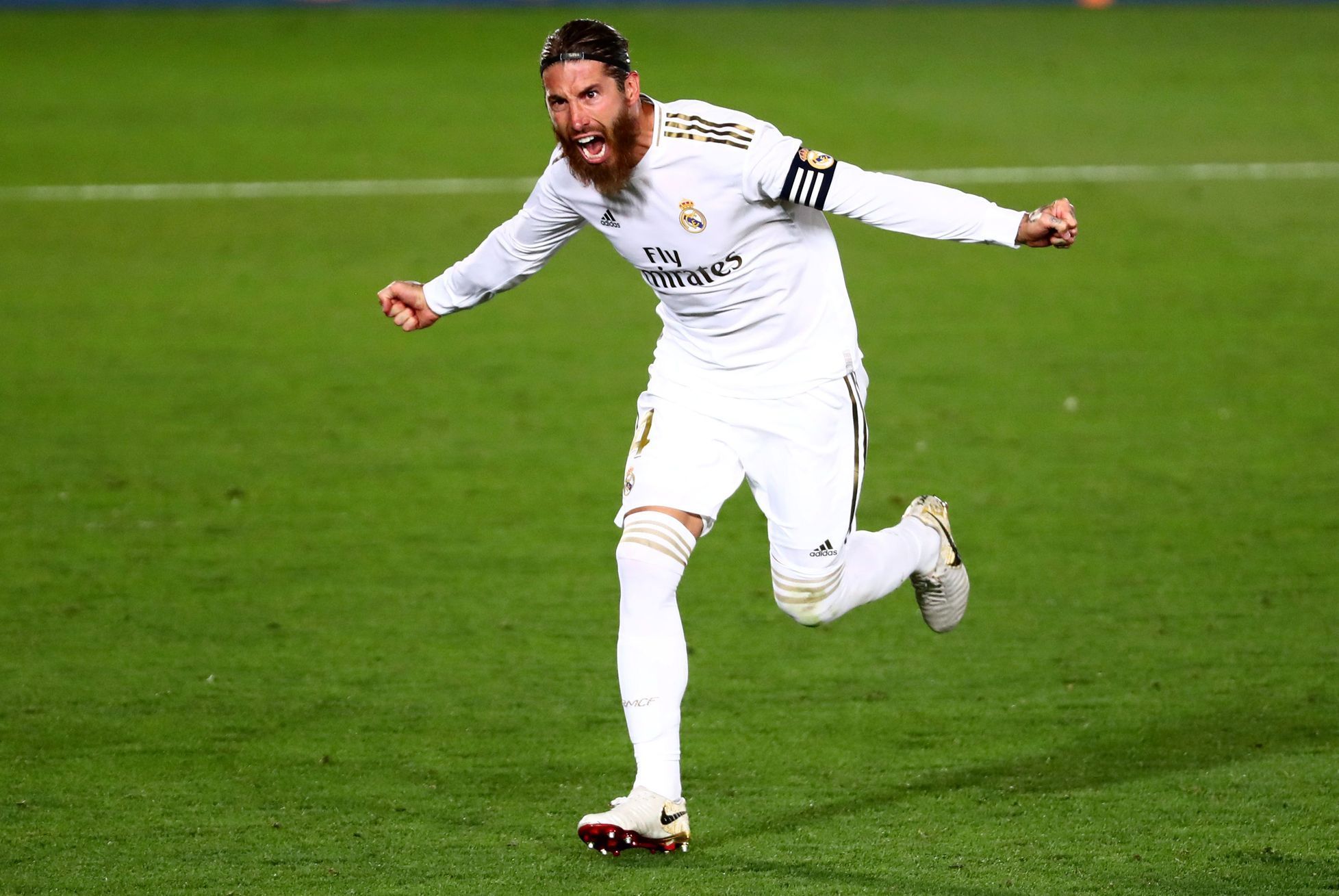 Sergio Ramos z Realu slaví gól v duelu s Getafe