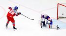 David Pastrňák dává gól v zápase MS 2025 Česko - USA