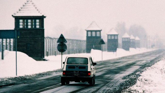 Koncentrační tábor v Osvětimi. V Bad Arolsenu jsou záznamy o 17 milionech lidí.