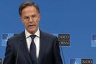 Neberte Rusy tak vážně. Šéf NATO překvapil výrokem v Bruselu, nedávno mluvil jinak