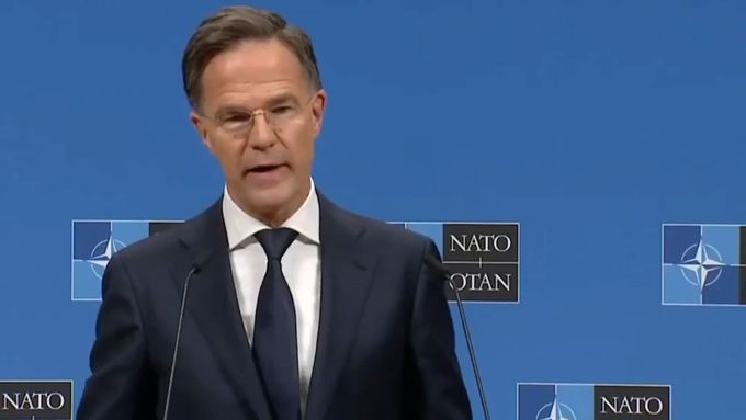 "Pojďme nebrat Rusy až tak vážně," řekl generální tajemník NATO Mark Rutte