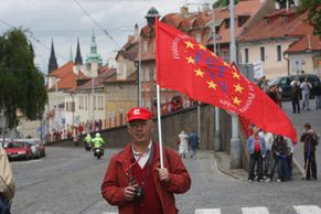 Odboráři demonstrovali na Hradě