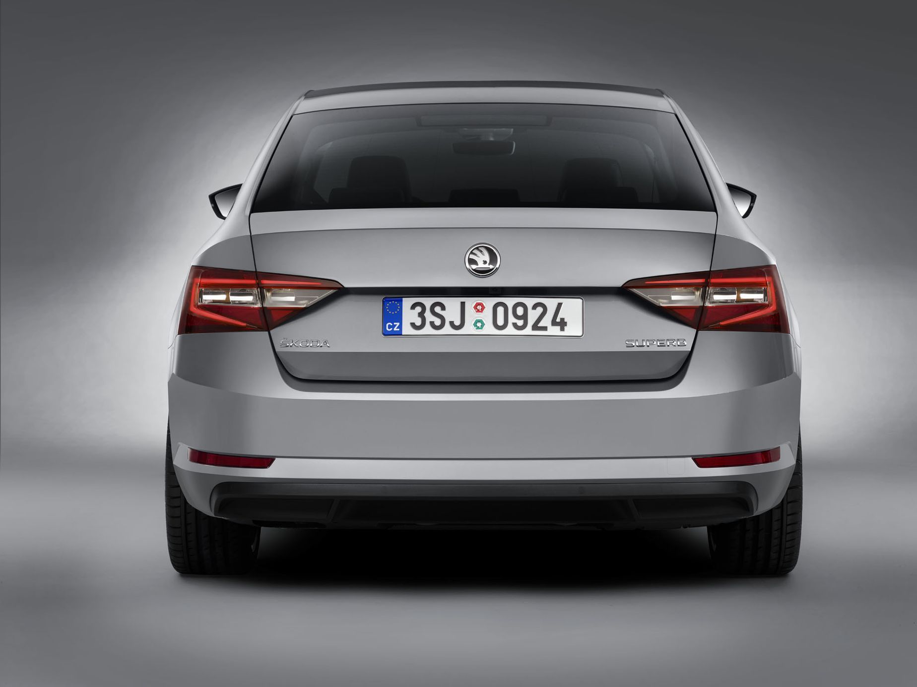 Škoda Superb 2015 záď