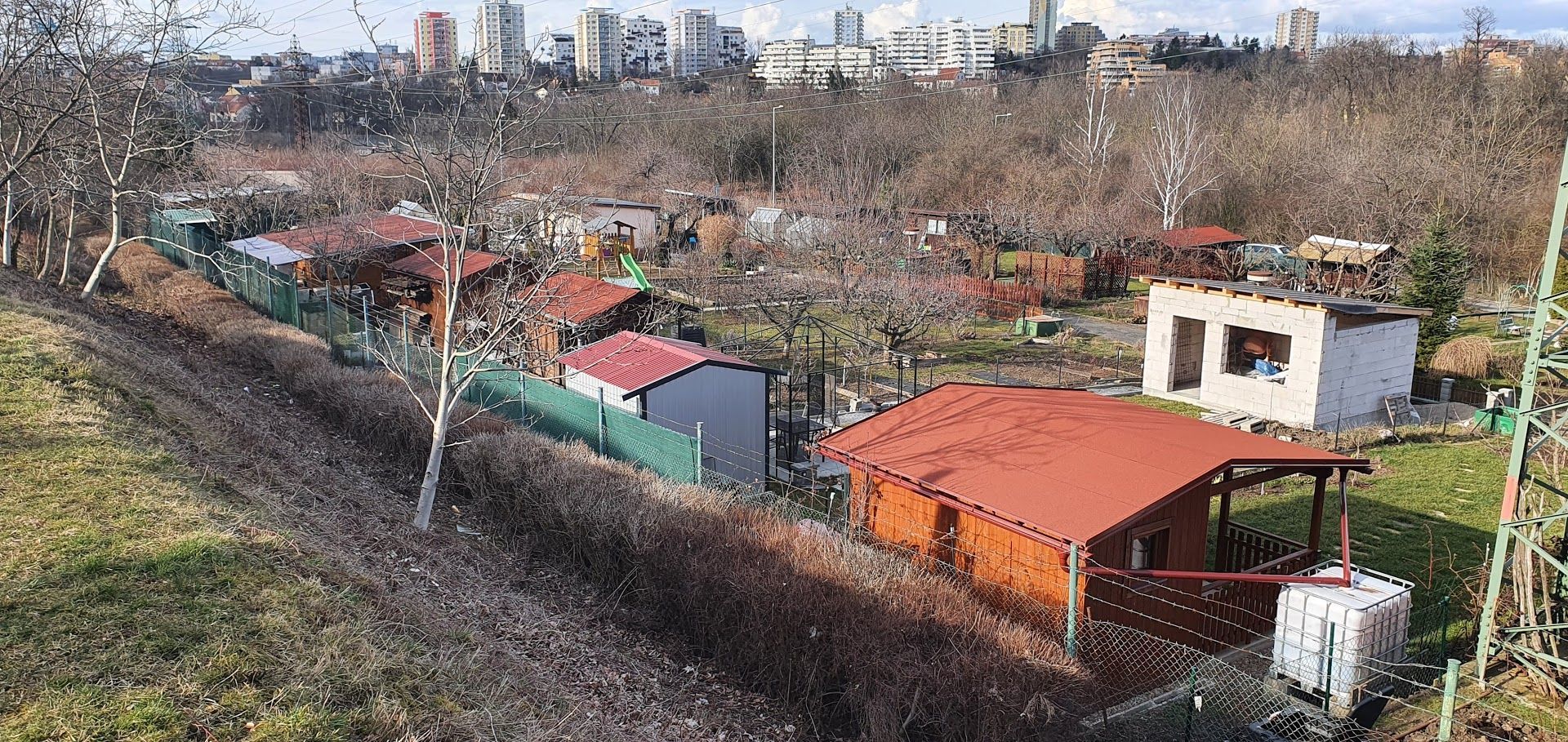 Chaty, chalupy, apartmány, rekreační zařízení