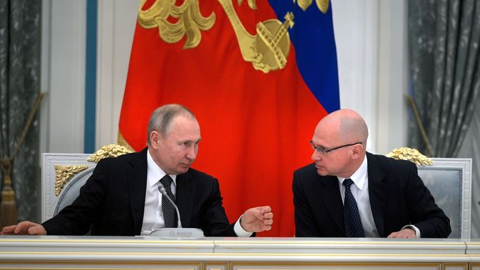 Ruský prezident Vladimir Putin se Sergejem Kirijenkem.