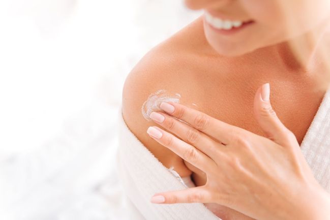 Krém půl hodiny před sluněním