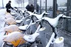 Doprava v Česku: Namrzlé silnice, ledovka, sníh i mlhy