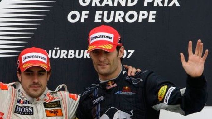 Mark Webber (vpravo) bude mimo hru do konce roku.