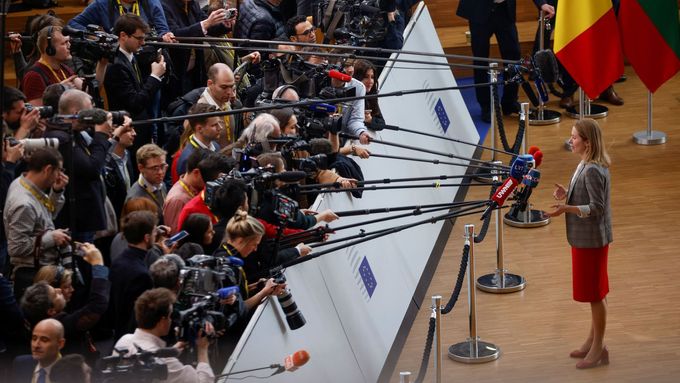 Estonská premiérka Kaja Kallasová na summitu EU v Bruselu.
