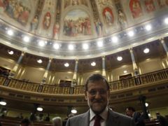 Premiér Mariano Rajoy v parlamentu.