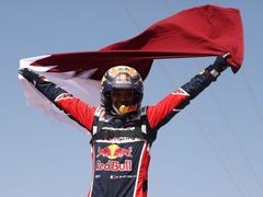 Pilot Toyoty Násir Attíja slaví triumf na Rallye Dakar 2022