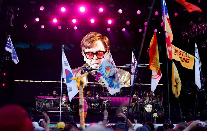 Elton John na festivalu Glastonbury.