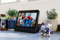 Facebook uvádí na trh vlastní přístroj na videohovory, záznamy nebude ukládat