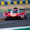 Ferrari posádky Alessandro Pier Guidi, James Calado a Antonio Giovinazzi ve 24 h Le Mans 2023