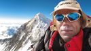 Koruna Himálaje Radka Jaroše: Na vrcholu Lhoce, v pozadí Mt. Everest