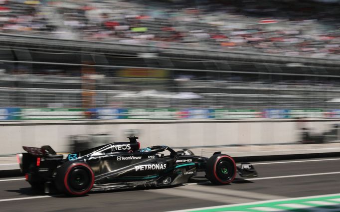 George Russel (Mercedes) během kvalifikace na VC Mexika F1 2023