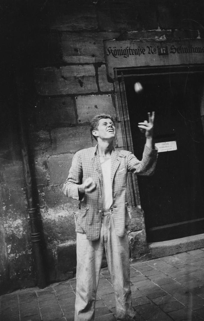 Former U.S. President John F. Kennedy juggles during his trip to Europe, in Nuremberg, Germany in this handout image taken on August 20, 1937.