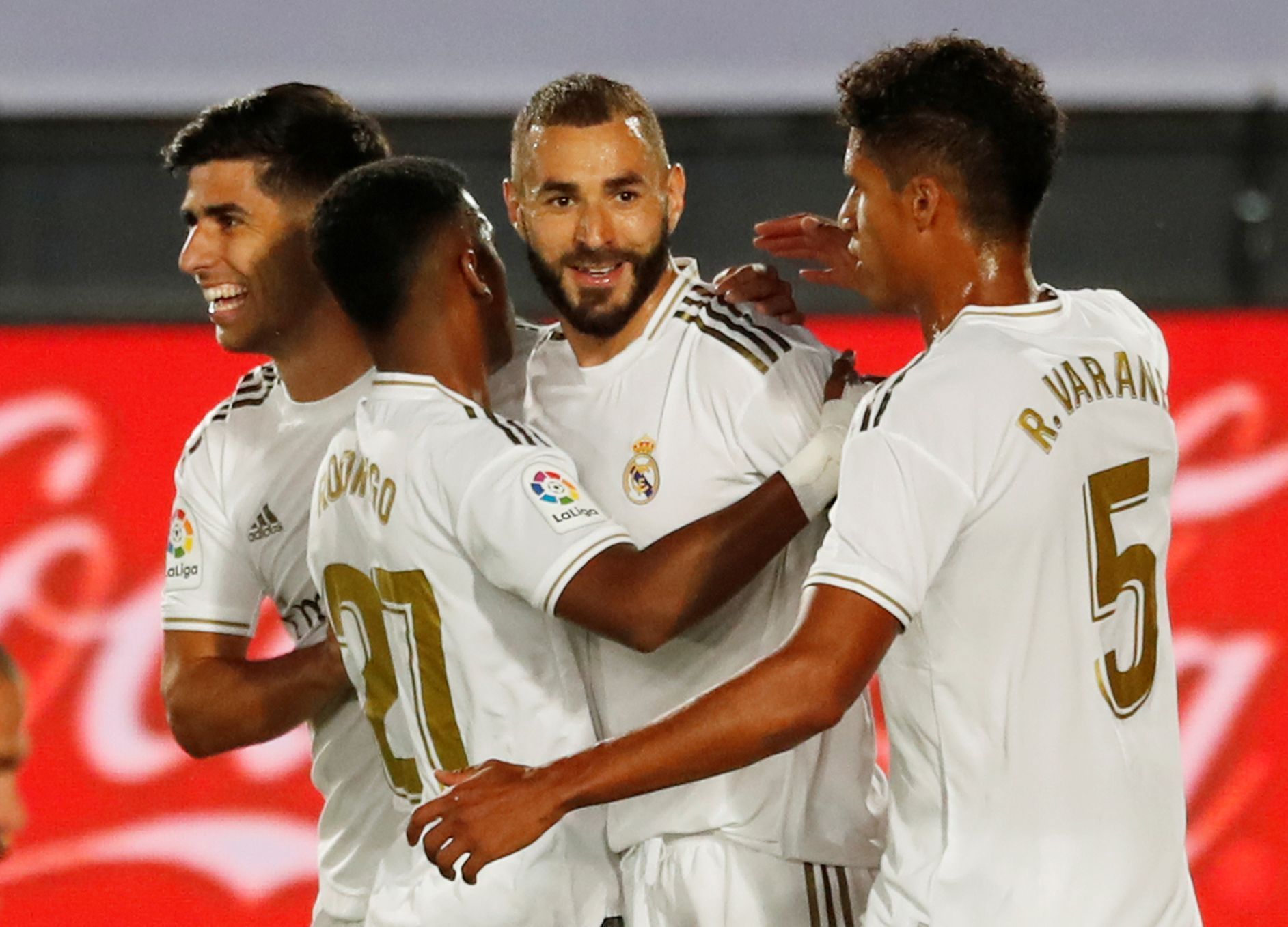 Karim Benzema slaví branku Realu Madrid
