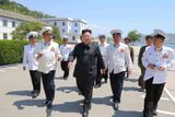 Navštívit se vydal ponorku třídy Romeo, kterých má Severní Korea dvě desítky.