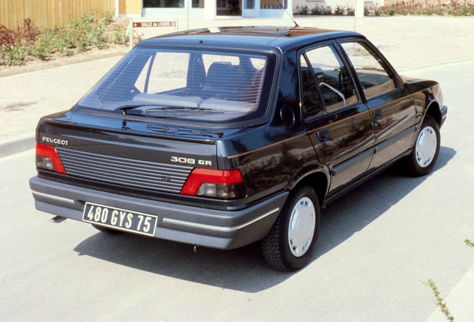 Peugeot 309