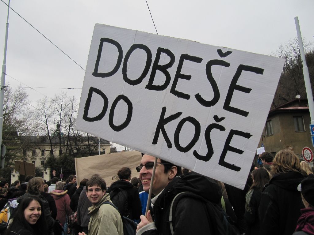 Týden neklidu - transparenty
