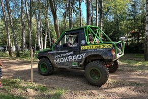 Terénní auta řádí, ochránci jásají. Největší off-road akce v Česku pomáhá přírodě