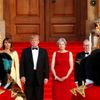 Americký prezident Donald Trump a jeho manželka Melania byli při příjezdu do Blenheimského paláce