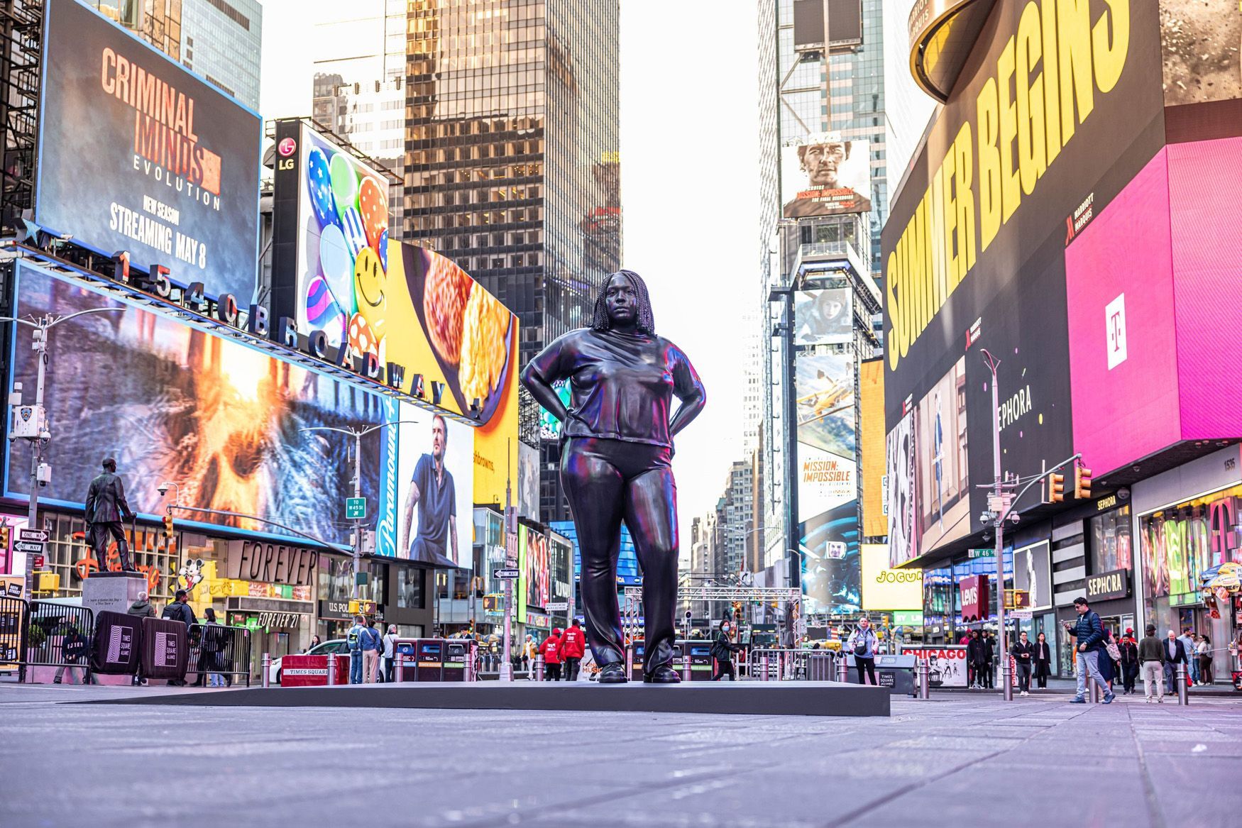 Price, Times Square, socha