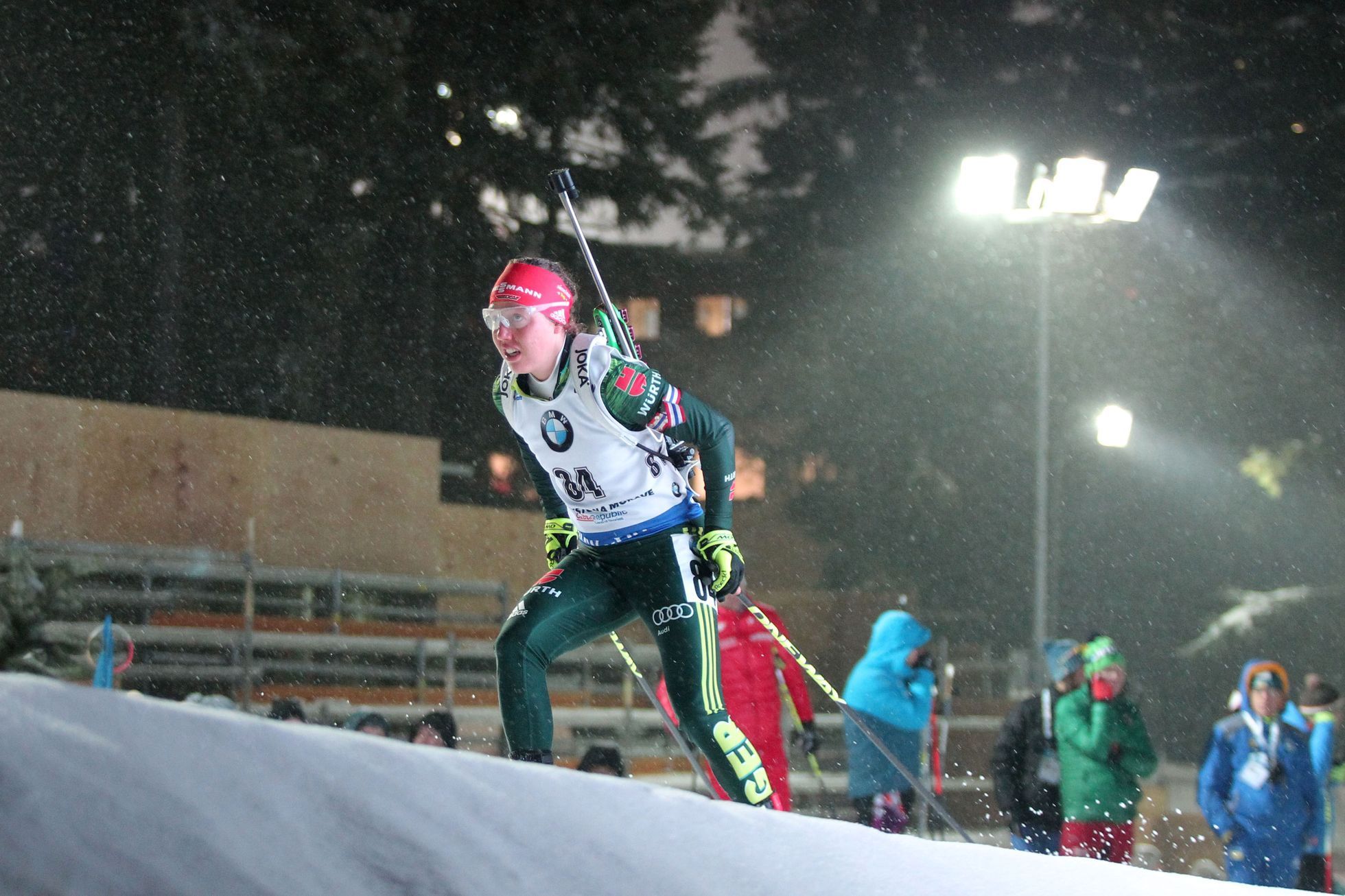 Laura Dahlmeierová ve sprintu SP v Novém Městě na Moravě 2018.