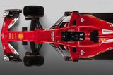 Širší boky jsou dalším ze znaků nové generace F1.