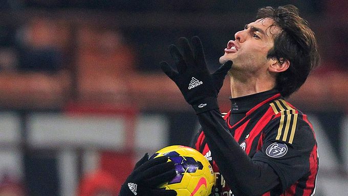 Rozčilený Kaká v utkání AC Milán vs. AS Řím
