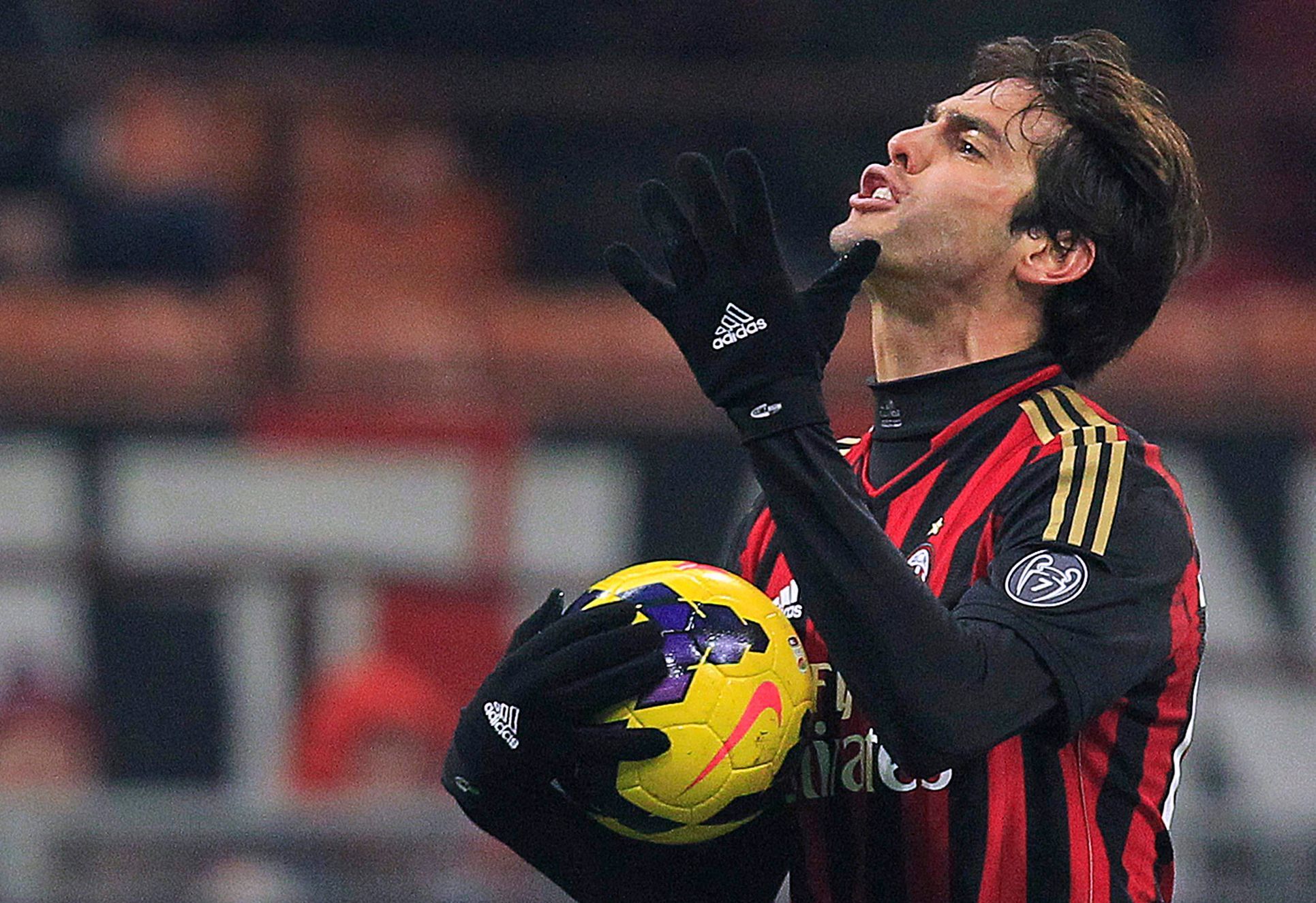 Rozčilený Kaká v utkání AC Milán vs. AS Řím