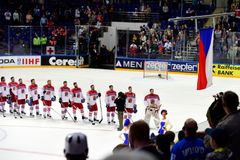 Senzační česká hra na MS si někdy vybírá daň. A jak týmu pomůže posila z NHL?