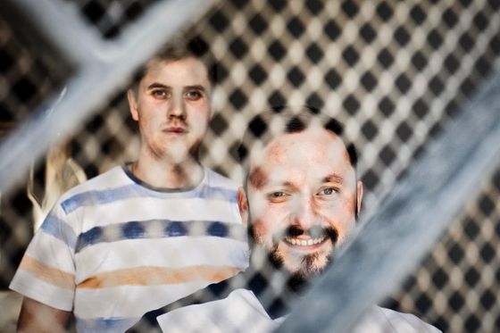 "Bible lidem v oblasti sexuální morálky nevnucuje nic, co by většina z nich běžně nepřijímala. Zakazuje incest, znásilnění a zoofilii a varuje před nevěrou."