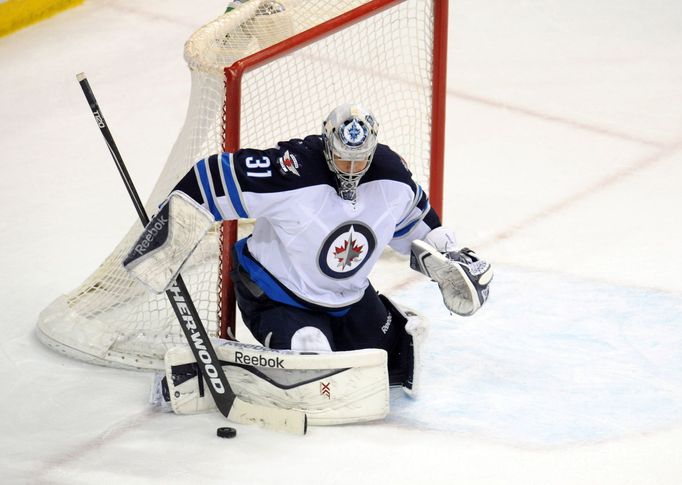 NHL: Winnipeg Jets at Minnesota Wild (Ondřej Pavelec)