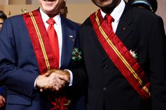 Bush vyrazil na africké turné. Vyzývá ke smíru v Keni