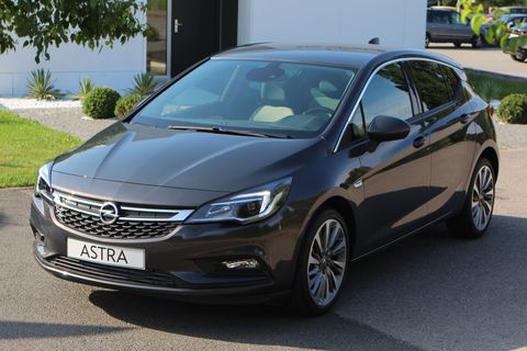 Opel Astra 2015 - čelní