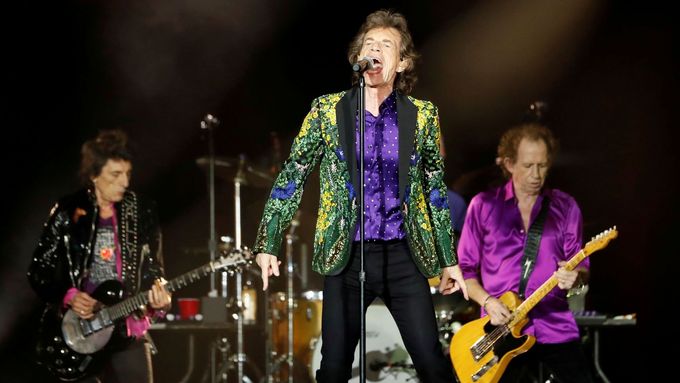 Ronnie Wood, Mick Jagger a Keith Richards na snímku z loňského koncertu Rolling Stones.