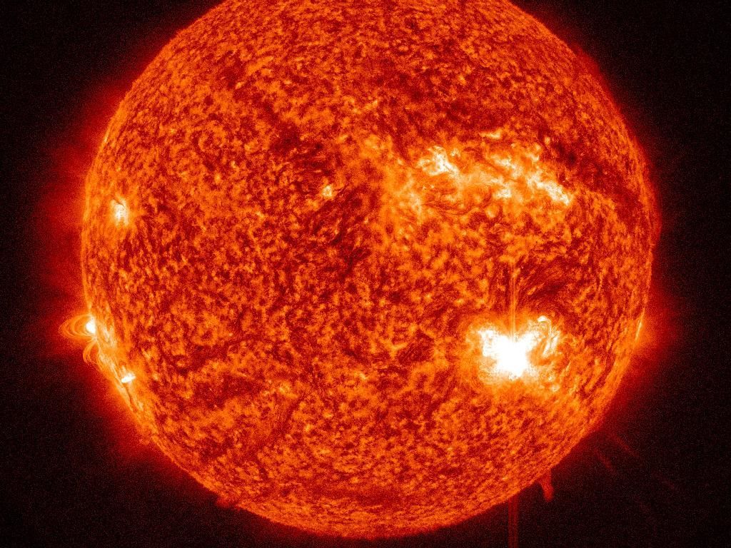 Obrazem: Krása slunečních aktivity na snímcích NASA