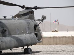 V příštím roce přibudou v Afghánistánu tři vrtulníky MI - 17