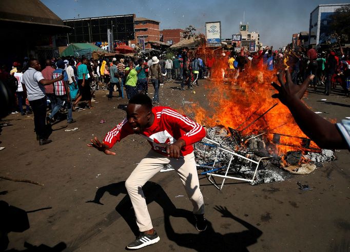 Povolební protesty v Harare v Zimbabwe. 1. 8. 2018