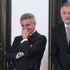 Miloš Zeman oznámil kandidaturu na prezidenta - jeho TK, aktivisté před Hradem