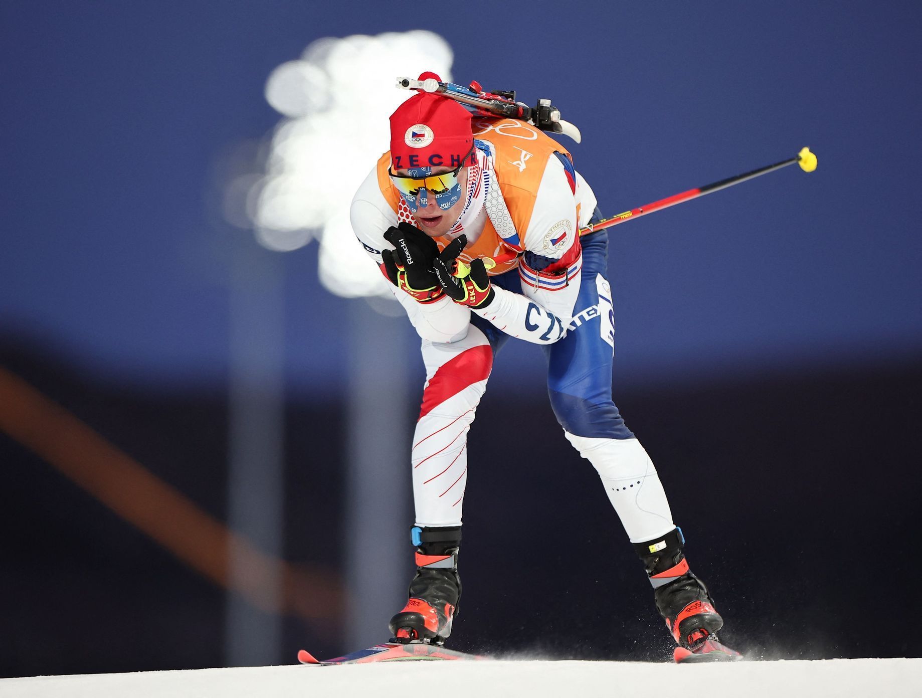 Mikuláš Karlík při smíšené štafetě na olympiádě v Pekingu 2022