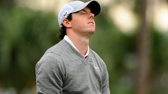 Ani na golfovém Honda Classic na Floridě se největší hvězdy Rory McIlroy a Tiger Woods neprobudili k lepším výsledkům. První jmenovaný vůbec nedohrál a ten druhý skončil v poli poražených.