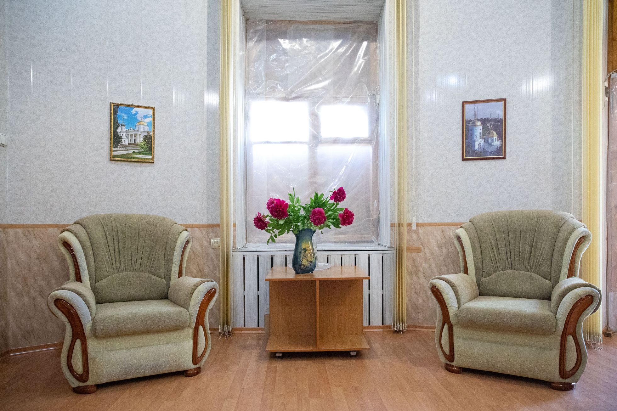 Cherson a Posad-Pokrovske, ruiny, nemocnice, Ukrajina