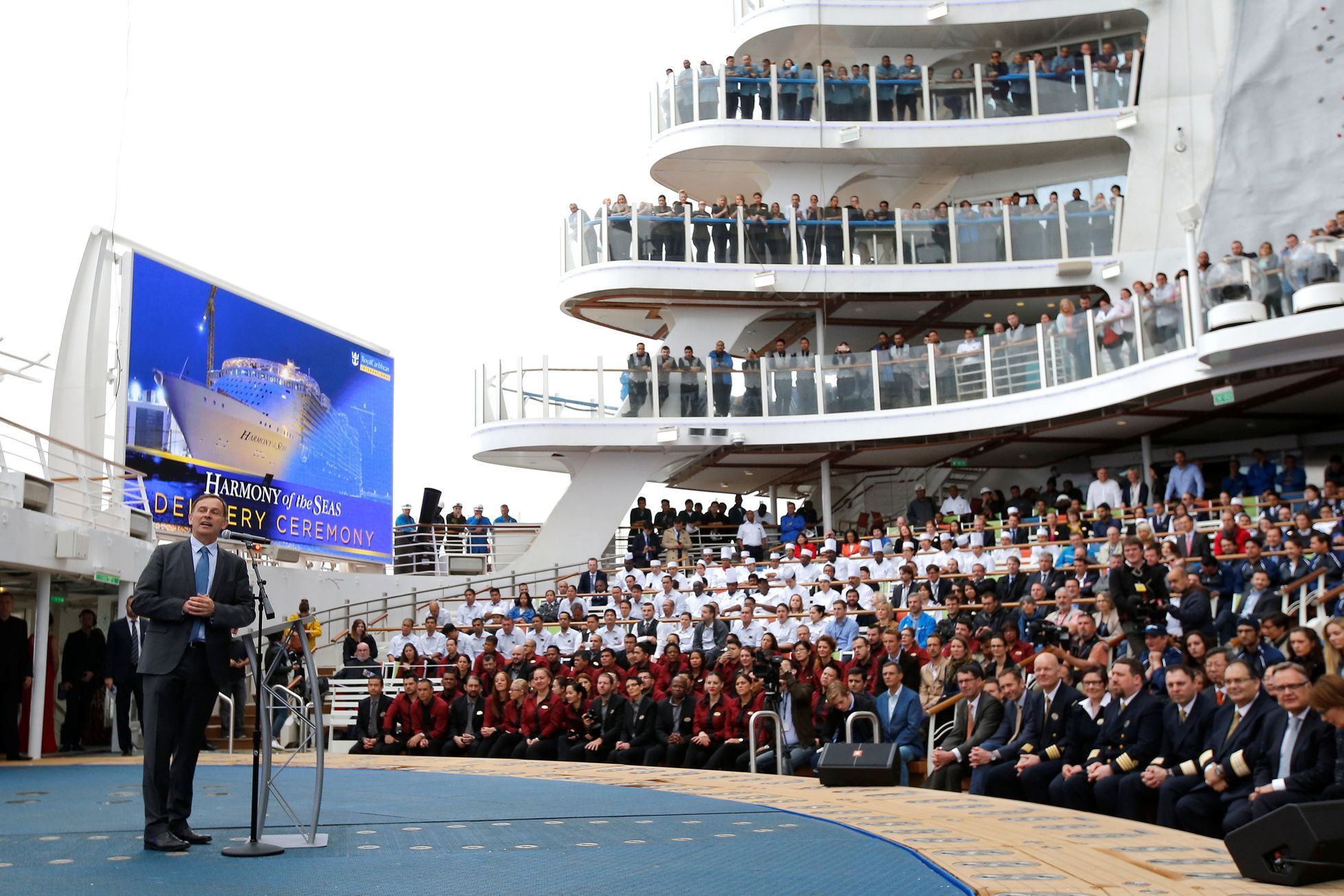Harmony of the Seas - největší parník světa si převzal majitel