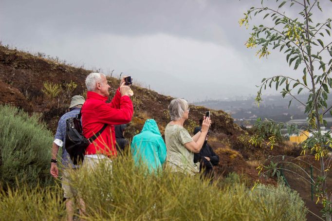 Záběr z fotoreportáže ukazující ostrov La Palma, který patří do souostroví Kanárské ostrovy, rok po erupci sopky Cumbre Vieja.